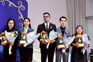 ขอแสดงความยินดีกับ 🏅 คุณศักดิ์ดิดา หนูนัว ศิษย์เก่าภาควิชาเคมี สถาบันเทคโนโลยีราชมงคล รุ่นปีการศึกษา 2545