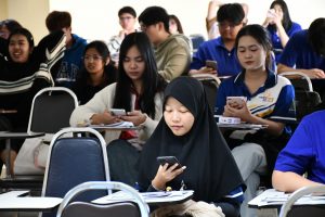 บรรยากาศการติวอบรม TOEIC คณะวิทยาศาสตร์ มทร.ธัญบุรี