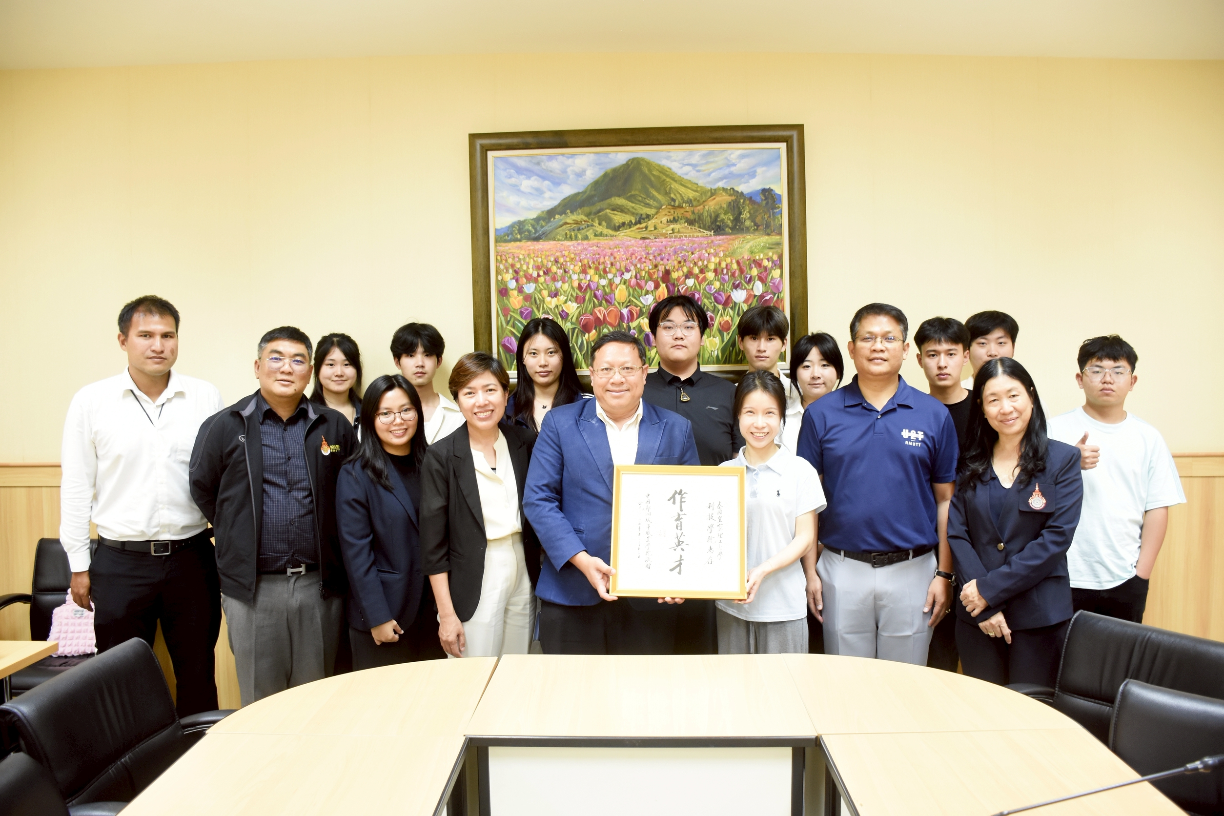 คณะวิทยาศาสตร์และเทคโนโลยี มหาวิทยาลัยเทคโนโลยีราชมงคลธัญบุรี ให้การต้อนรับคณาจารย์และนักศึกษาจาก Zhengshou City Vocational College สาธารณรัฐประชาชนจีน