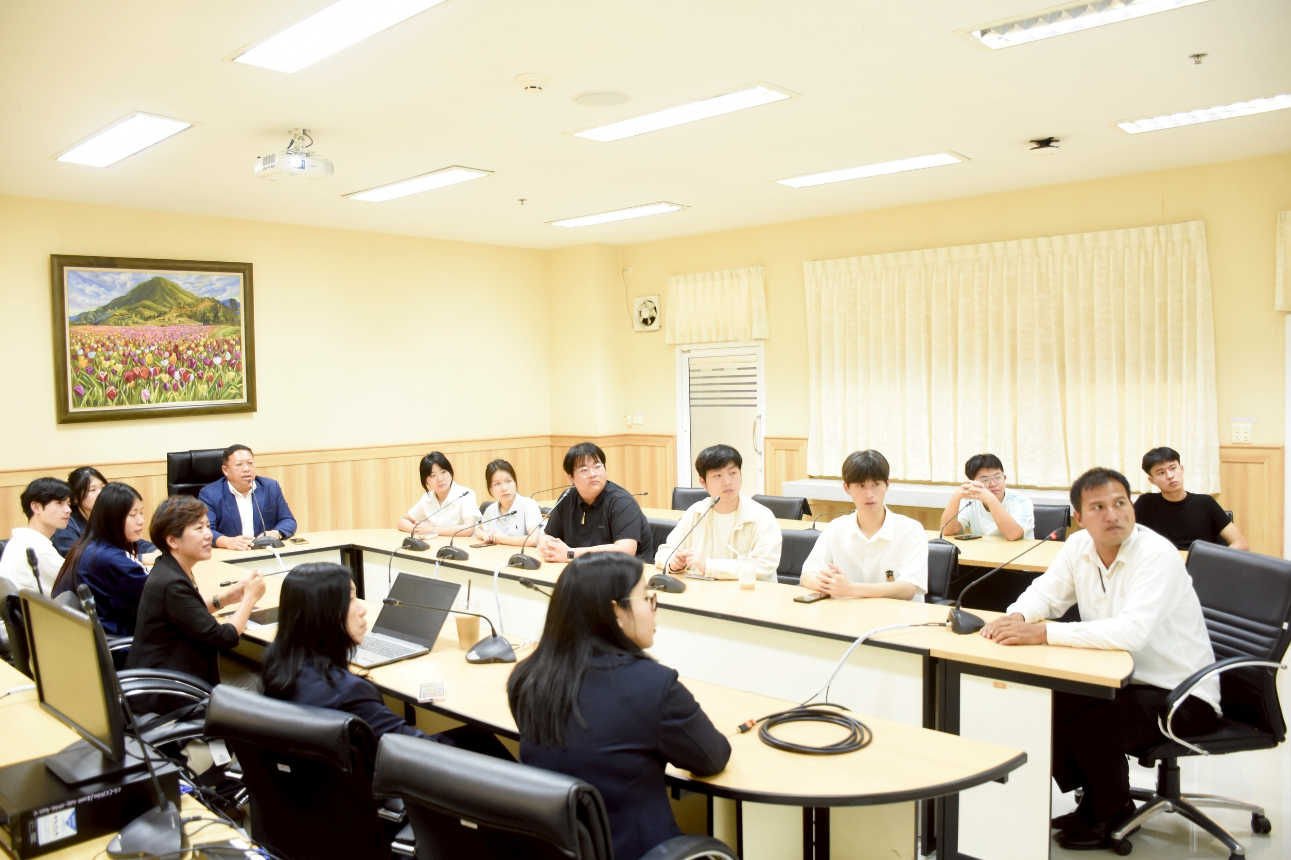 คณะวิทยาศาสตร์และเทคโนโลยี มหาวิทยาลัยเทคโนโลยีราชมงคลธัญบุรี ให้การต้อนรับคณาจารย์และนักศึกษาจาก Zhengshou City Vocational College สาธารณรัฐประชาชนจีน