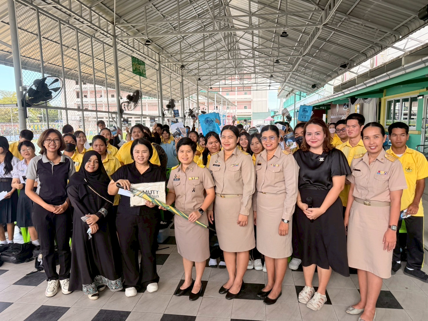 คณะวิทย์ฯ มทร.ธัญบุรี แนะแนว ร.ร.พระอินทร์ศึกษา