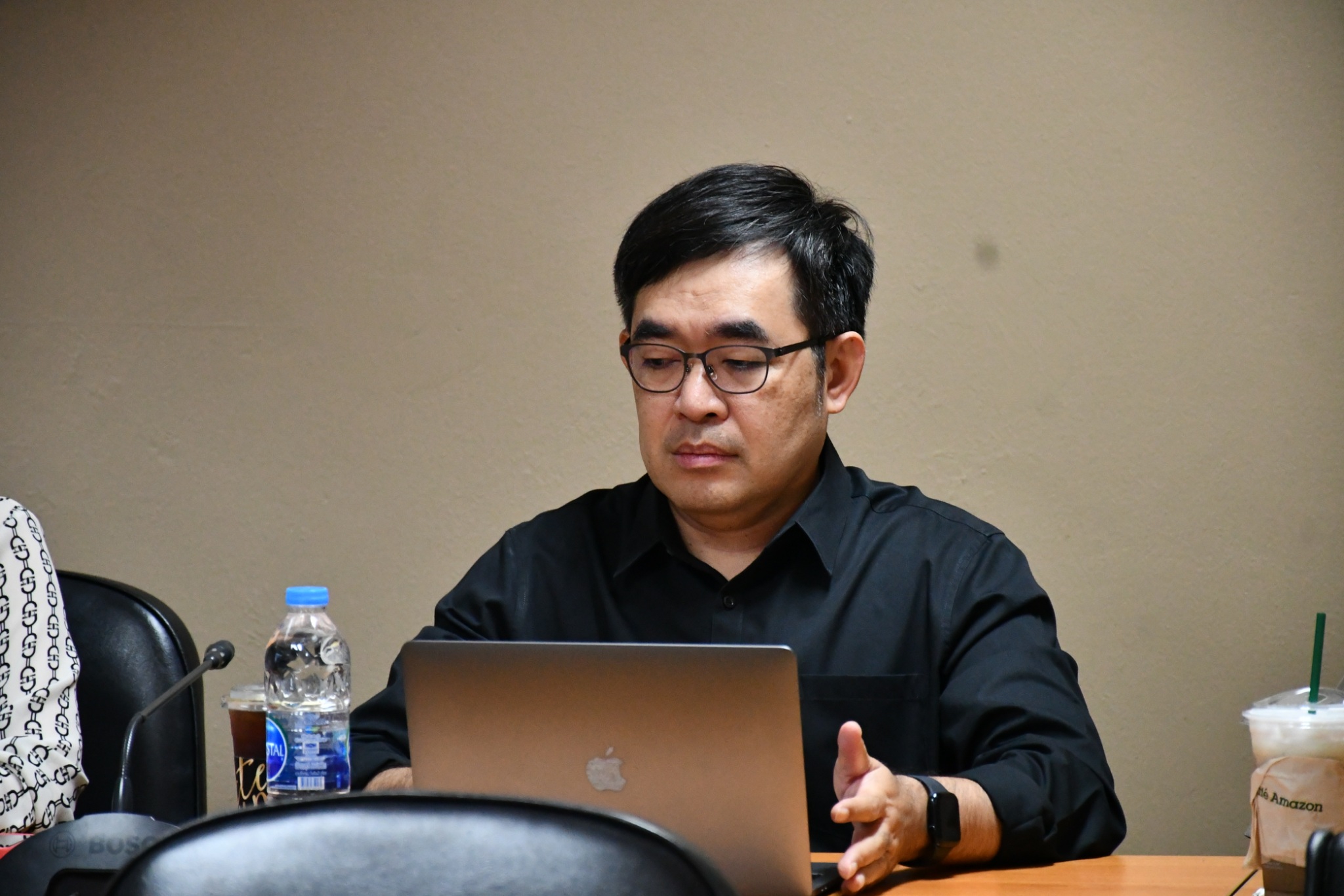 คณะวิทย์ฯ มทร.ธัญบุรี ผนึกกำลังภาครัฐ-เอกชน พัฒนาหลักสูตร "เทคโนโลยีวัสดุและนวัตกรรม" มุ่งผลิตมหาบัณฑิตและดุษฎีบัณฑิตคุณภาพสูง ขับเคลื่อนงานวิจัยสู่ความยั่งยืน (SDGs)