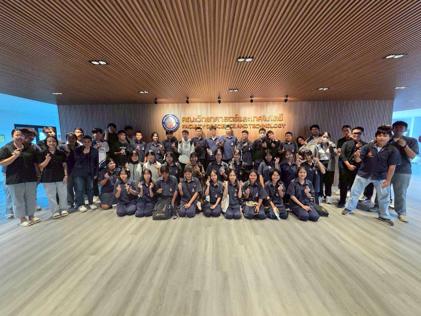 คณะวิทย์ มทร.ธัญบุรี จัดค่ายเรียน Code และ Logic Thinking