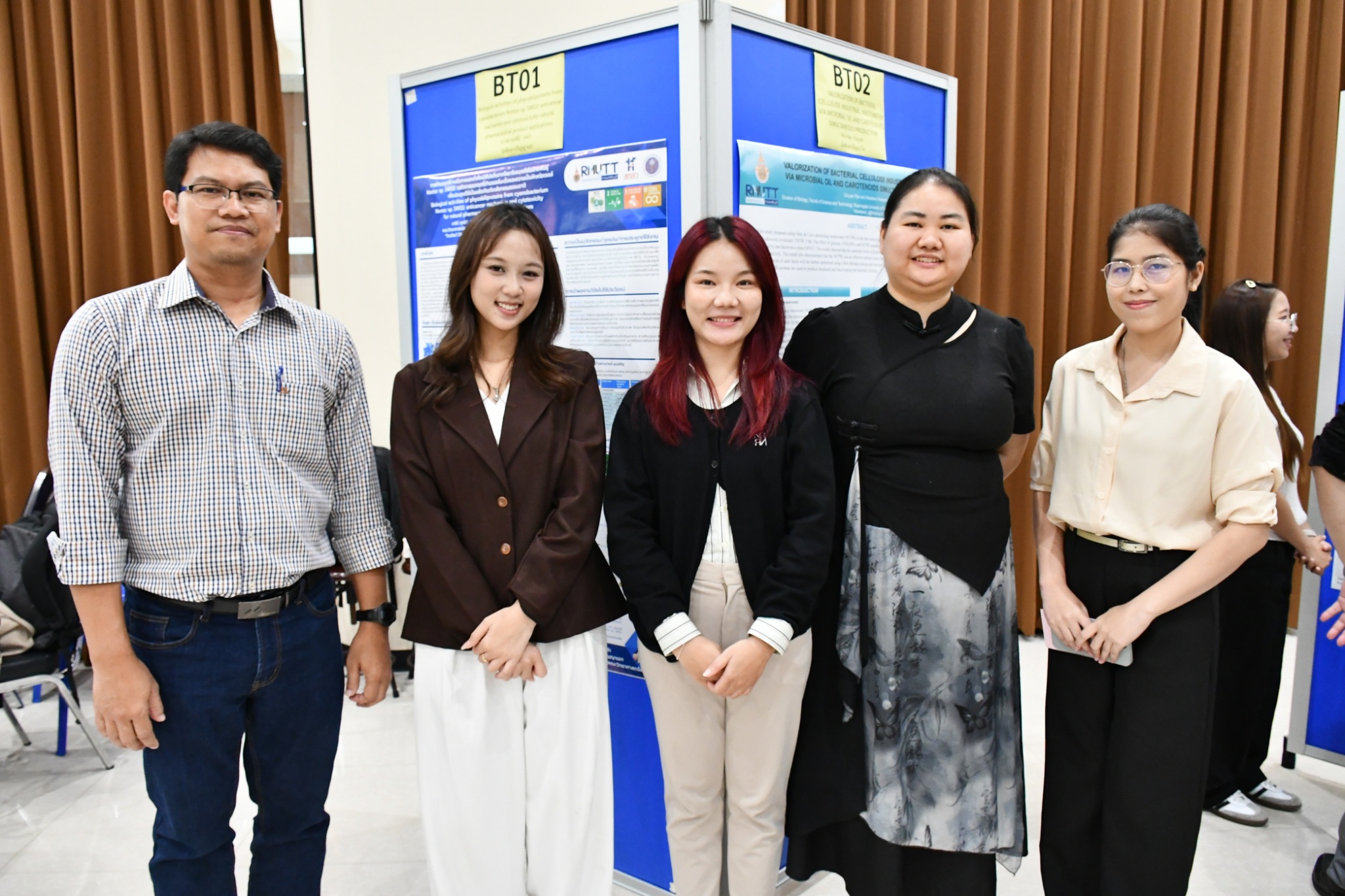 ดกิจกรรม “การประกวดการนำเสนอผลงานวิจัย (Poster Presentation Competition)” ภายใต้โครงการเผยแพร่ผลงานวิจัยและนวัตกรรมสู่ความเป็นเลิศ เพื่อส่งเสริมการพัฒนานักศึกษาระดับบัณฑิตศึกษา ครั้งที่ 4