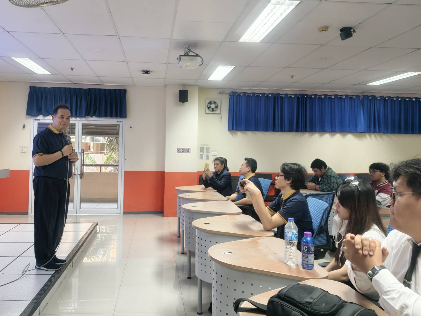 กิจกรรมแลกเปลี่ยนเรียนรู้โครงงานนักศึกษา ร่วมกับหลักสูตรเทคโนโลยีสารสนเทศ คณะวิทยาศาสตร์และเทคโนโลยีการเกษตร มหาวิทยาลัยเทคโนโลยีราชมงคลล้านนา ตาก