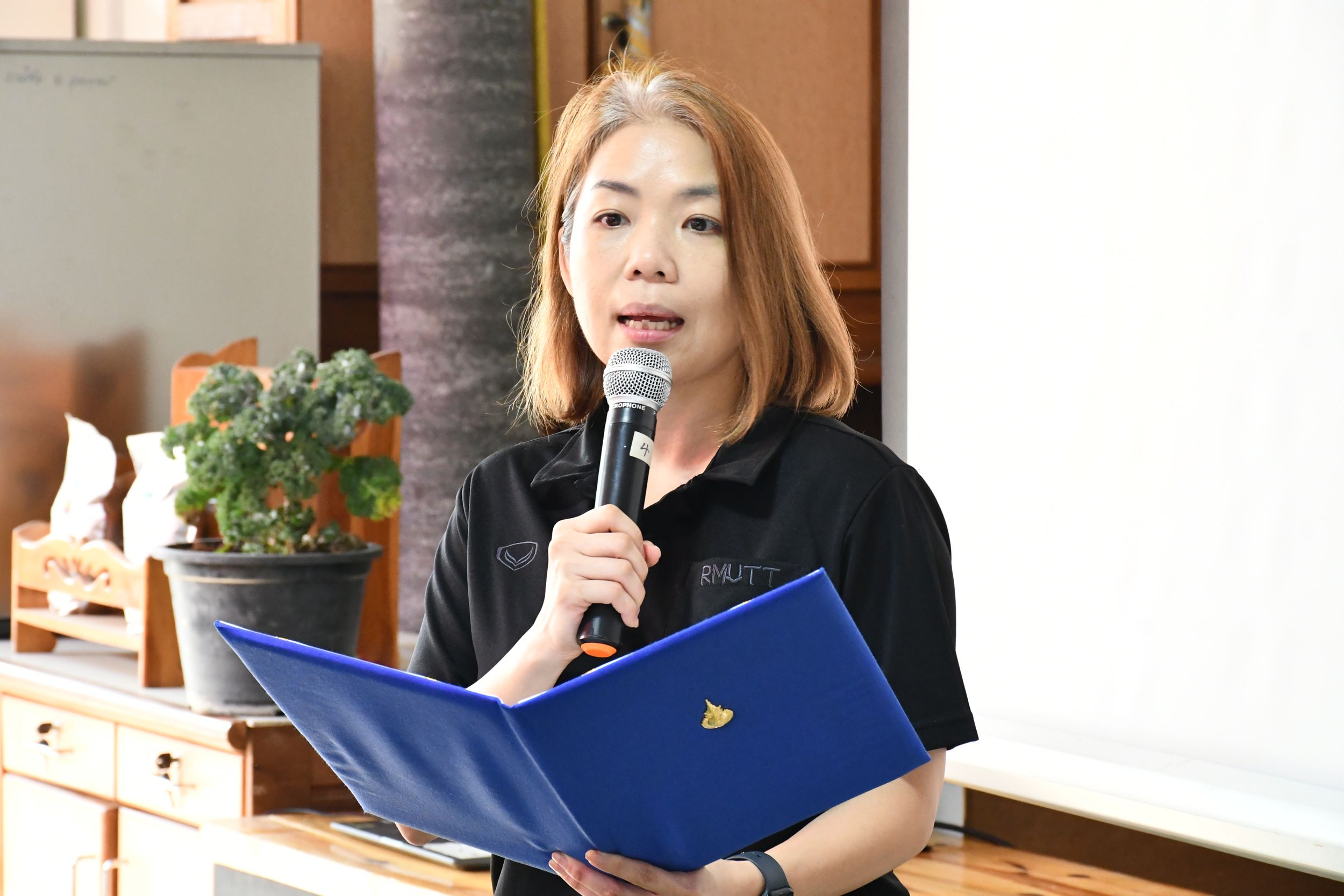 โครงการถ่ายทอดกระบวนการปลูกและเทคโนโลยีการแปรรูปขั้นตอนเพื่อเพิ่มมูลค่าดอกอัญชันสำหรับใช้เป็นส่วนประกอบอาหารมูลค่าสูง