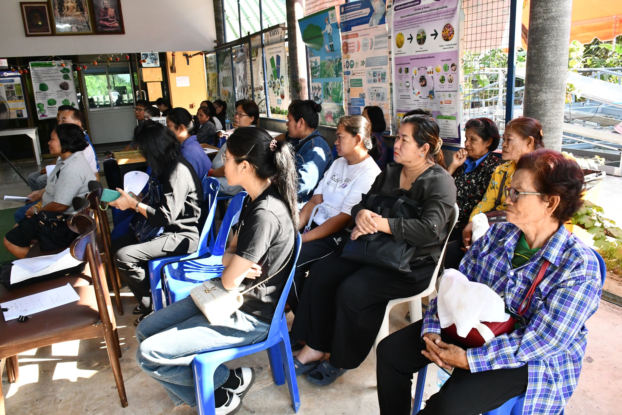 โครงการถ่ายทอดกระบวนการปลูกและเทคโนโลยีการแปรรูปขั้นตอนเพื่อเพิ่มมูลค่าดอกอัญชันสำหรับใช้เป็นส่วนประกอบอาหารมูลค่าสูง