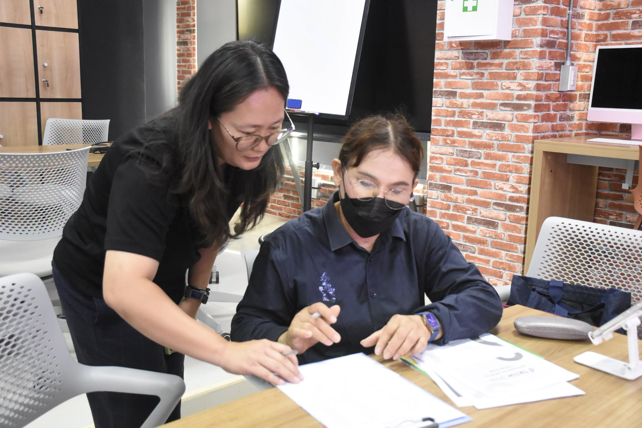 สาขาวิชาเทคโนโลยีคอมพิวเตอร์ คณะวิทยาศาสตร์ฯ มทร.ธัญบุรี จัดอบรมยกระดับทักษะดิจิทัลชุมชน มุ่งลดความเหลื่อมล้ำและสร้างอาชีพอย่างยั่งยืน