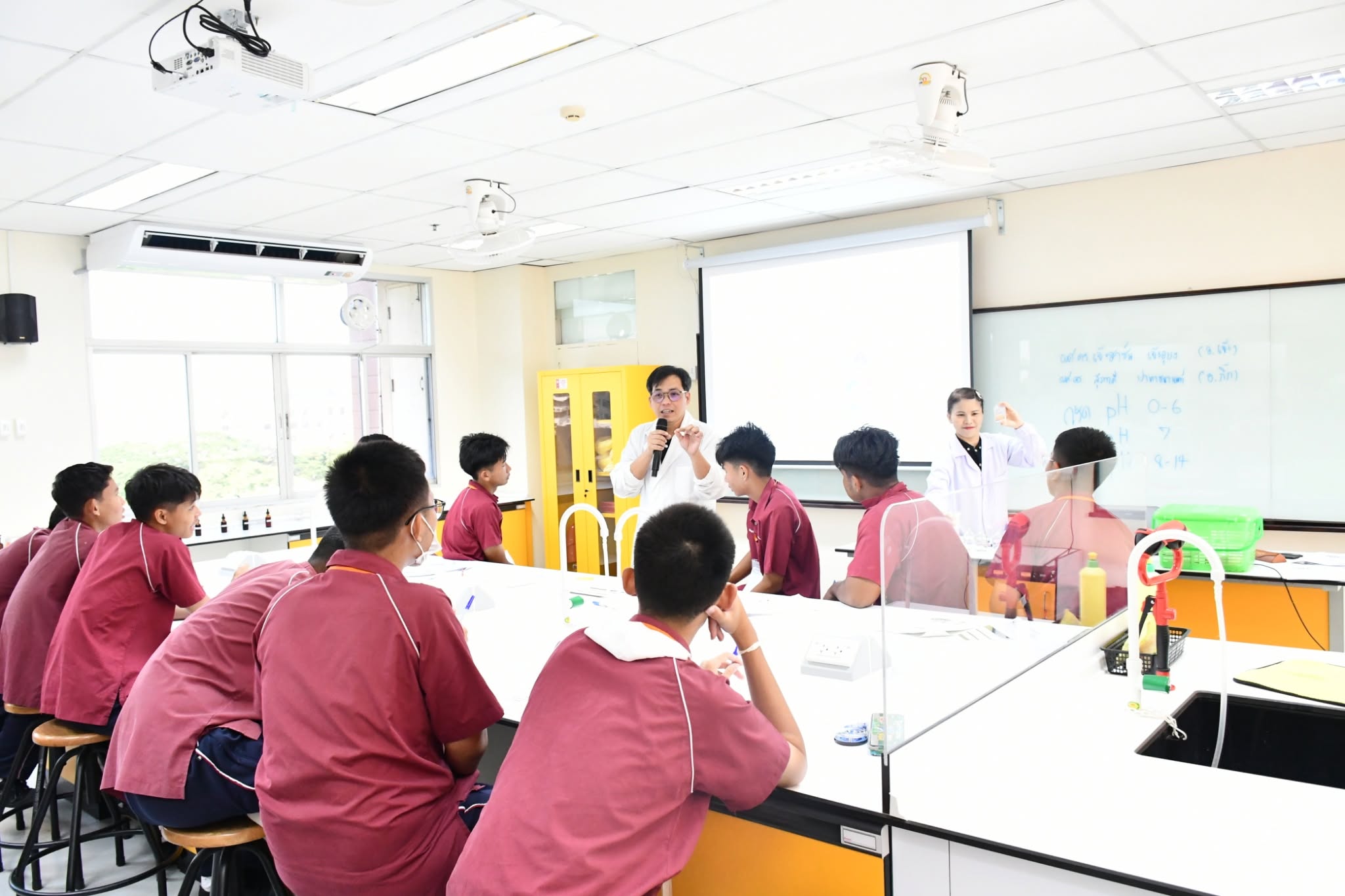 มทร.ธัญบุรี จับมือ ญาณวิทย์ จัด "One day camp" จุดประกายนักวิทย์เยาวชน น.บ.ร.