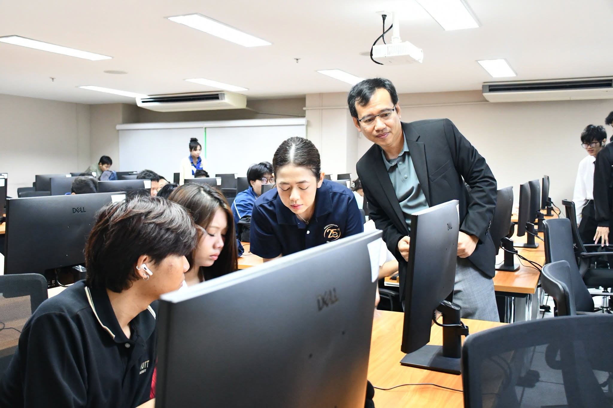 คณะวิทย์ฯ RMUTT จับมือ ERT อบรม AI ยกระดับทักษะดิจิทัล