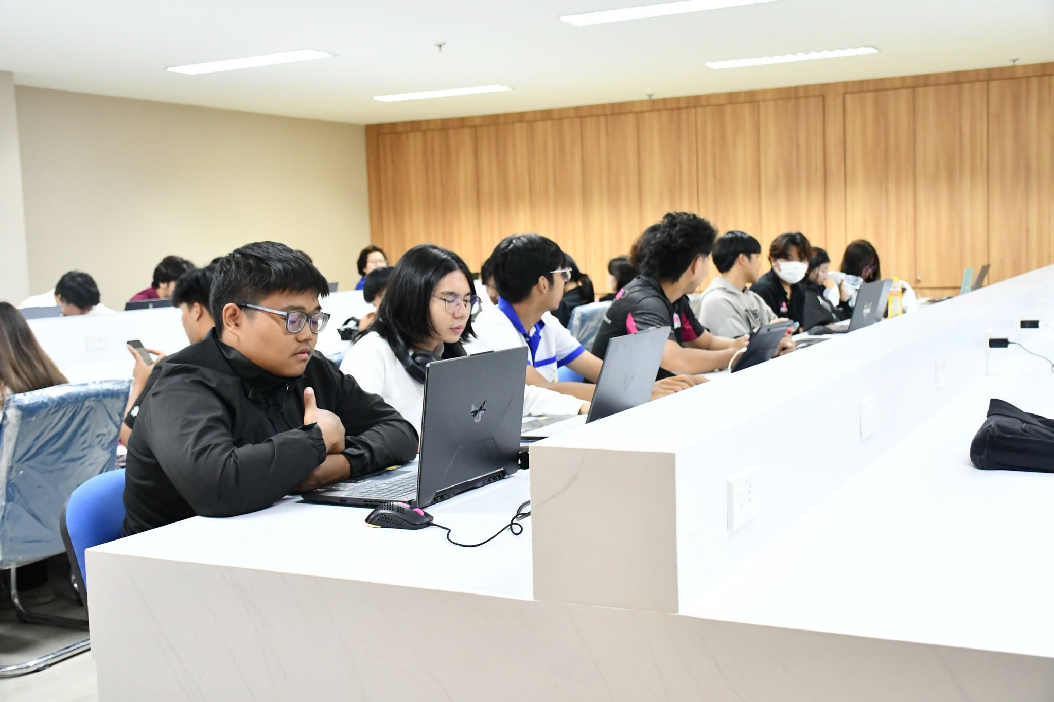 คณะวิทย์ฯ RMUTT จับมือ ERT อบรม AI ยกระดับทักษะดิจิทัล