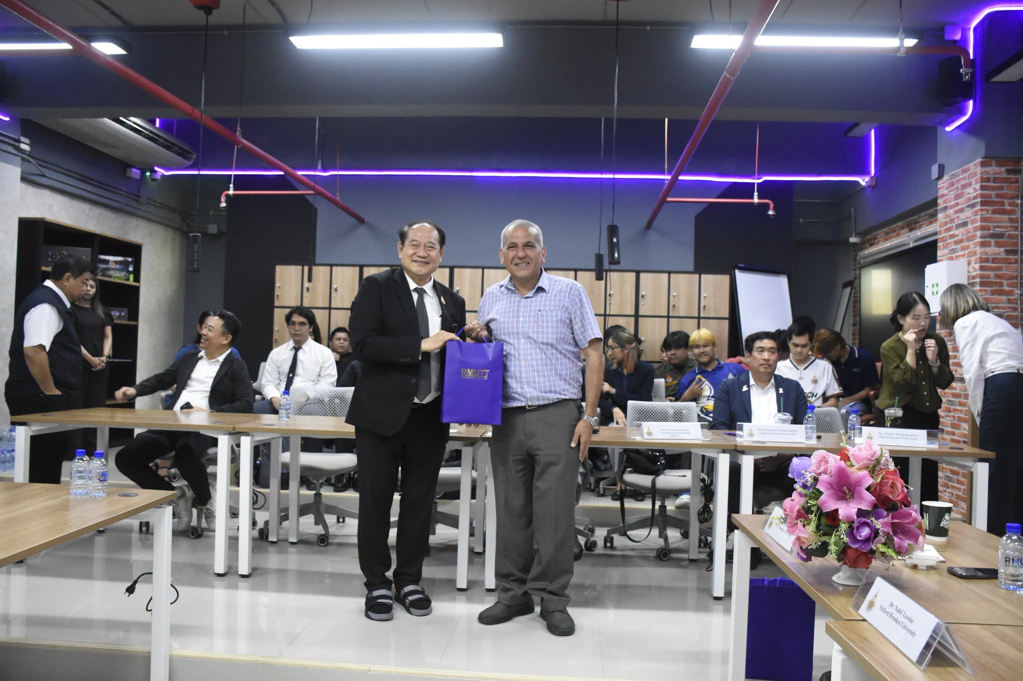 มทร.ธัญบุรี ต้อนรับ OBU ขับเคลื่อนนวัตกรรมยานยนต์ไฟฟ้า