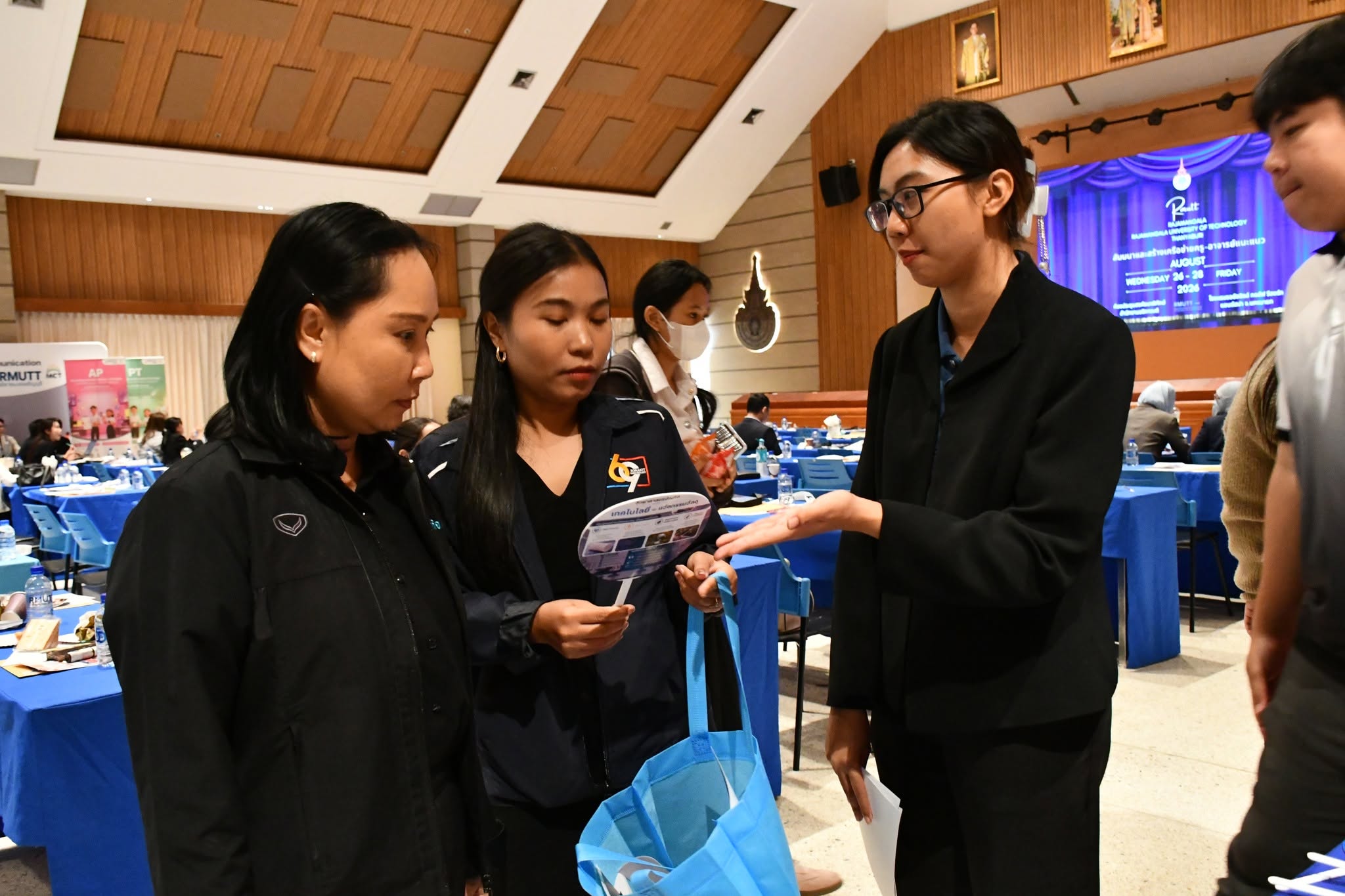 โครงการสัมมนาและสร้างเครือข่ายครู-อาจารย์แนะแนว มทร.ธัญบุรี