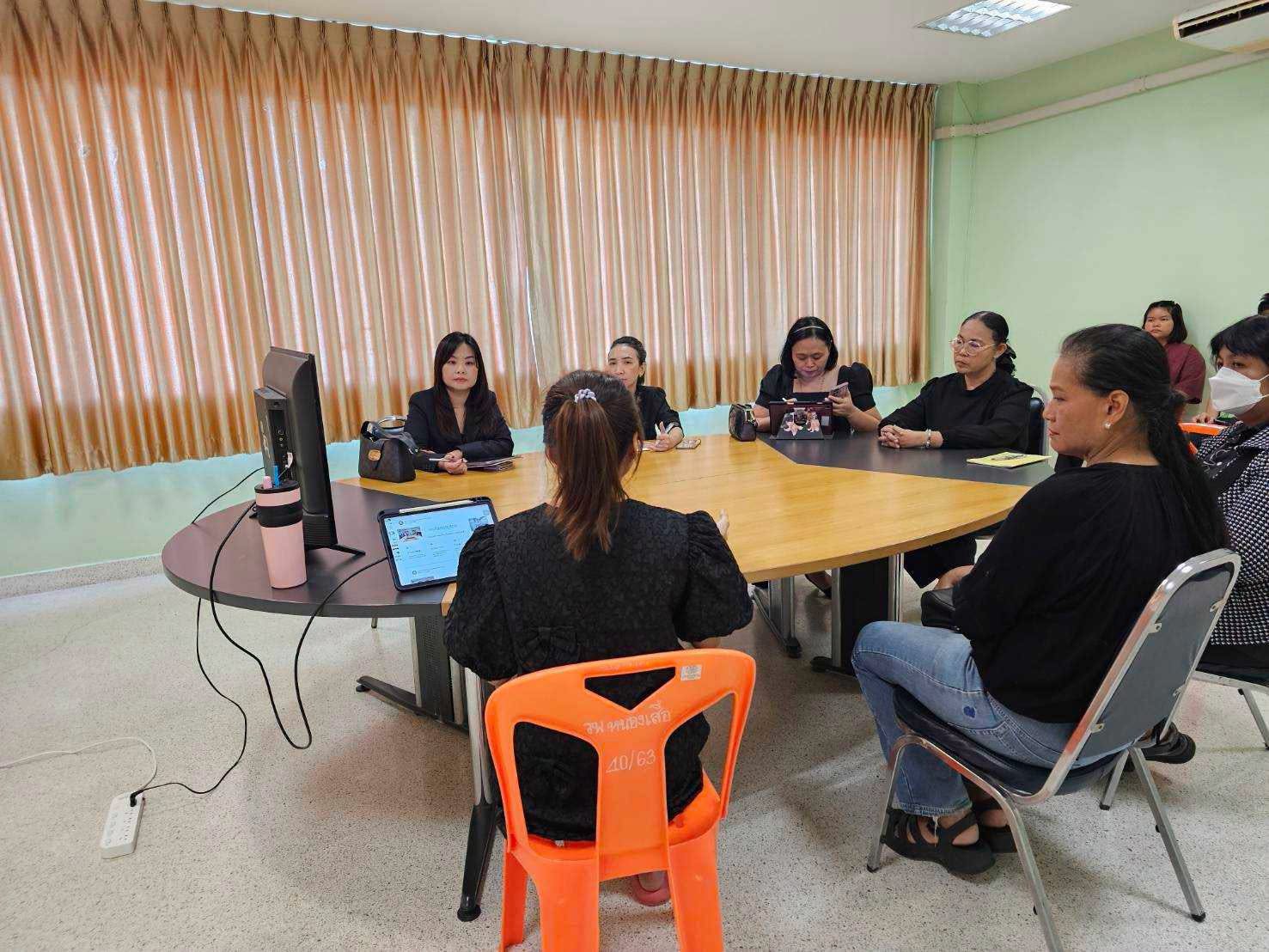การประชุมหารือและเยี่ยมชมกระบวนการดำเนินงานของ ศูนย์แพทย์แผนไทย